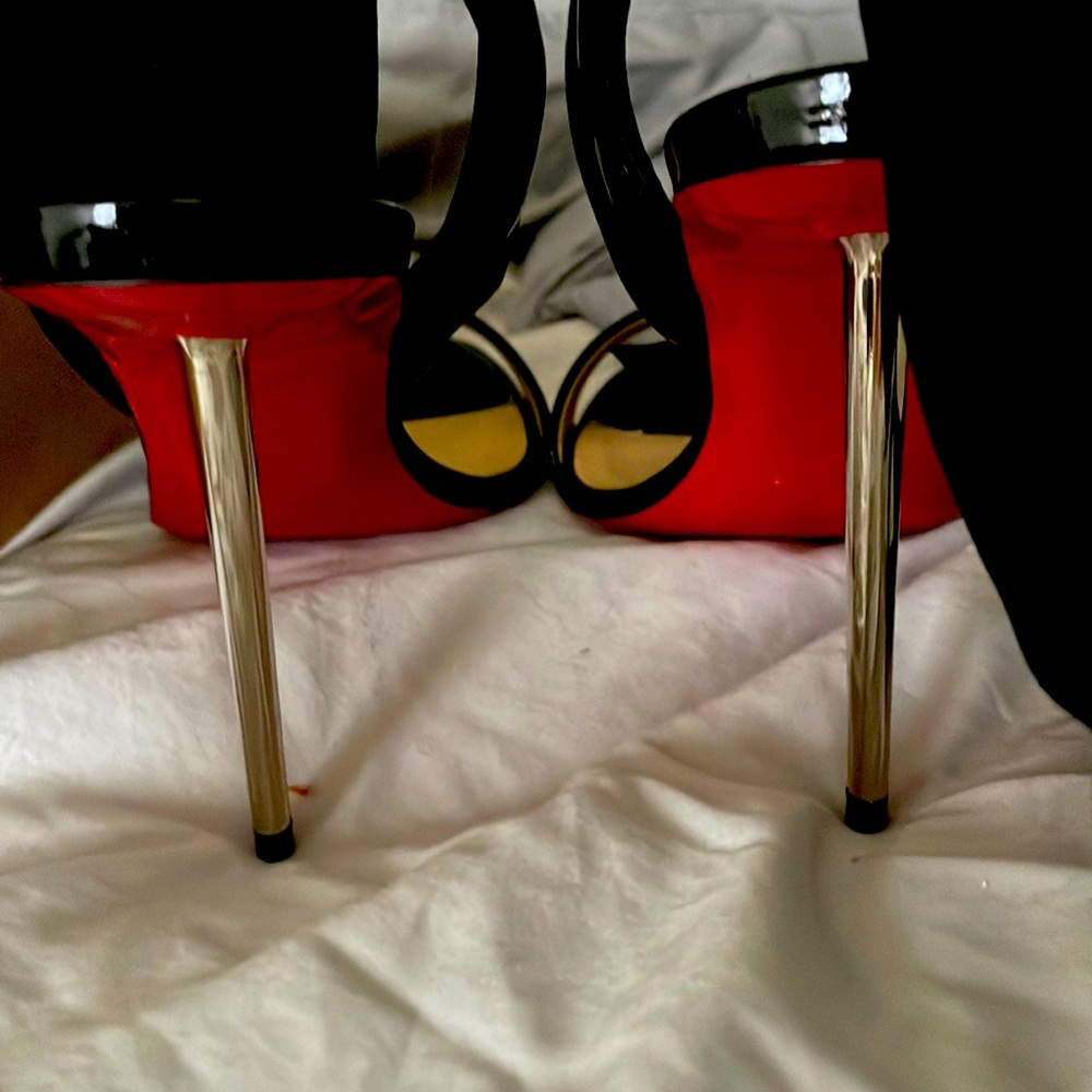 Brand NEW, tie up christian louboutin- black